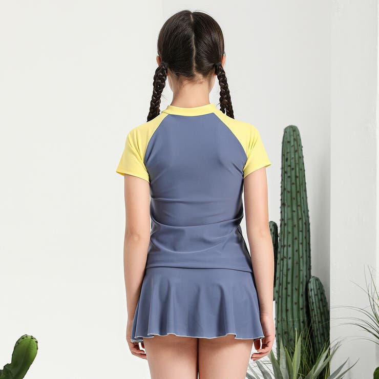 水着キッズ女の子セパレートトップス半袖スカート2点セット上下セットスポーティーバイカラー黒白ラッシュガード着やすい子供ジュニア可愛いお洒落110cm120cm130cm140cm150cmシンプルスポーティー無地ラインロゴ小学生露出控えめ