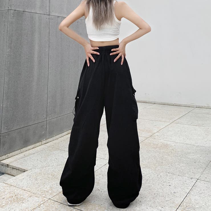 カーゴパンツレディースゆったりワイドルーズズボンボトムスおしゃれかわいい黒メンズライクシンプル無地楽動きやすい女性用春秋薄手10分丈サイドポケットスナップボタンウエストゴムドローコード調節作業着カジュアルストリート