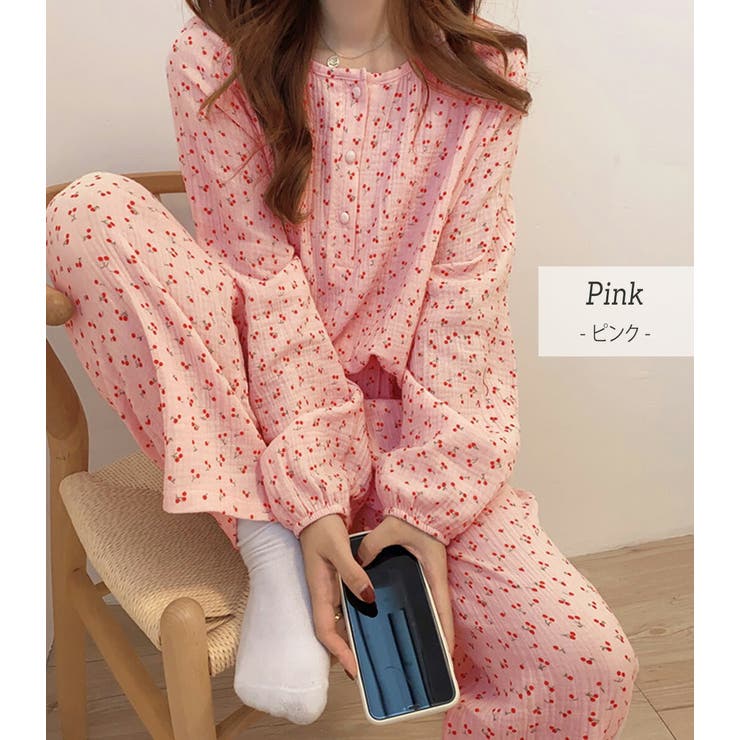 ルームウェア春夏レディース可愛いパジャマ上下セット半袖トップス短パンショートパンツ2点セットデイリー部屋着寝巻き薄手ポケット付き白いちごプリントゆったりウエストゴム前開きフロントボタン開襟オープンカラーリラクシーギフトプレゼント