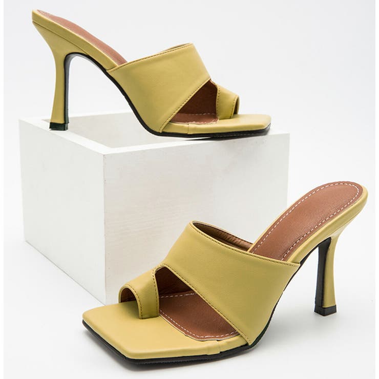 ダイアナ　ベージュ トングサンダル 低ヒール ダイアナ ベージュ トングサンダル 低ヒール