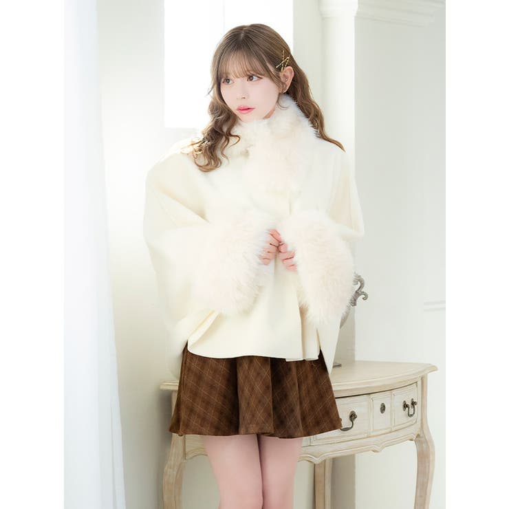 Tika フェイクファーマフラー付きポンチョコート キャバドレス小物 | Tika | 詳細画像5 