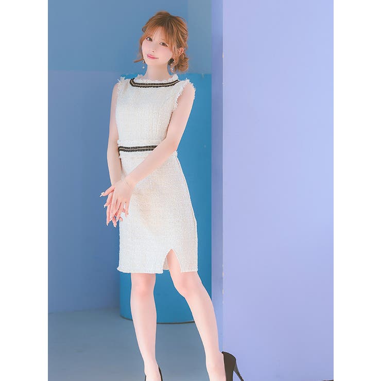 d.i.a ダイヤ フード付き クリーム色ミニワンピース d.i.a ダイヤ フード付き クリーム色ミニワンピース