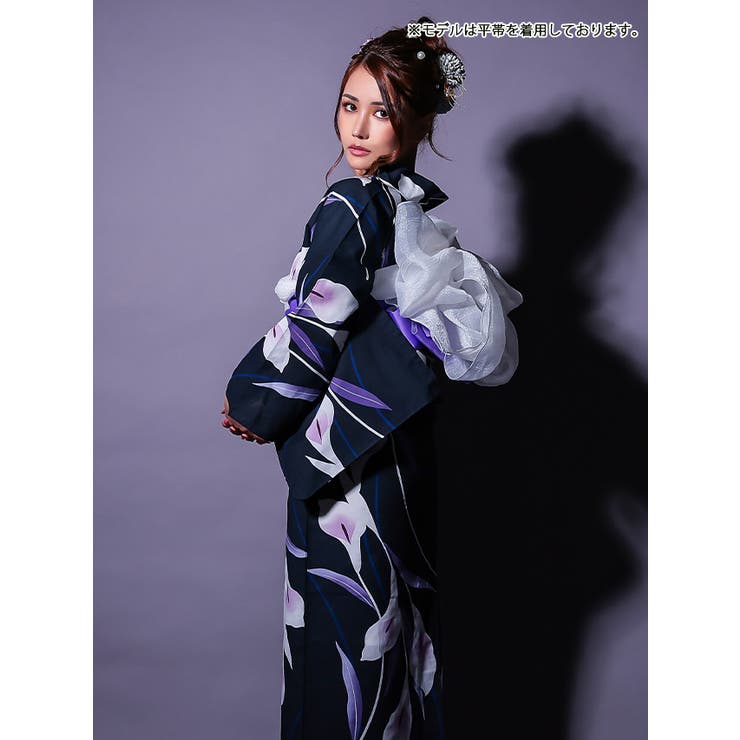 Tika 夜闇に浮かぶ高貴な菖蒲浴衣2点セット 浴衣[品番：XK000013434