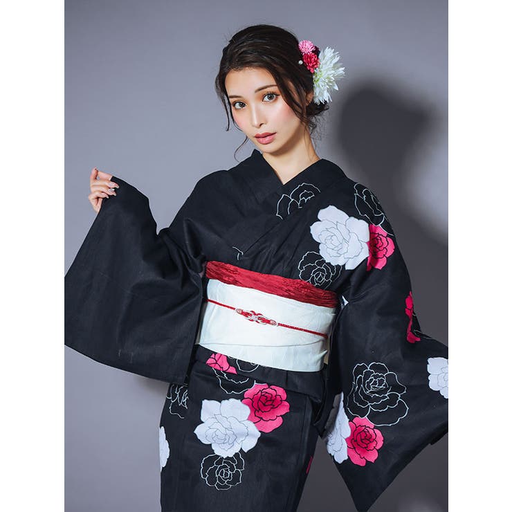 Tika 艶めく黒地に咲き誇るモダン薔薇浴衣2点セット 浴衣 | Tika | 詳細画像4 