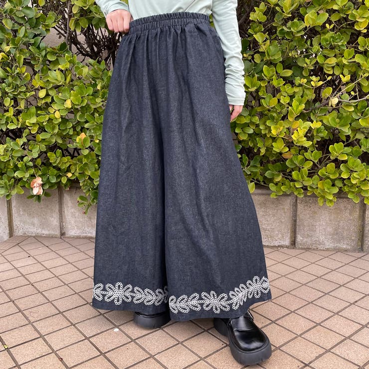 ブラック | デニム裾刺繍ワイドパンツ | non-hedge 