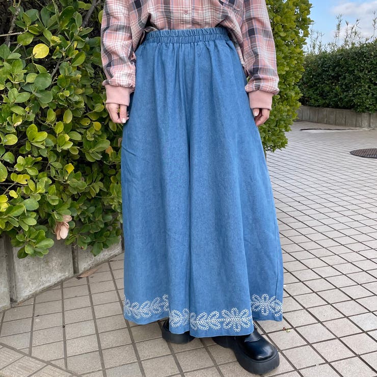 ブルー | デニム裾刺繍ワイドパンツ | non-hedge 