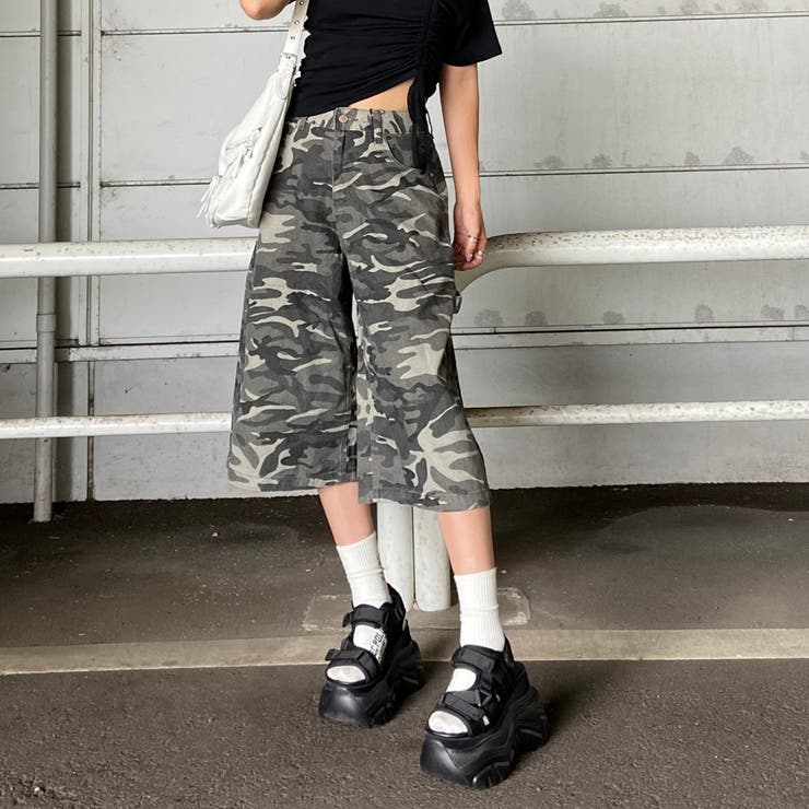 じ*じ様 美品　ダイワ　ハーフパンツ　迷彩 じ*じ様 美品 ダイワ ハーフパンツ 迷彩