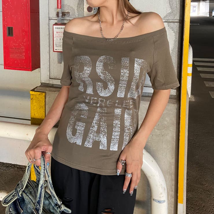 カーキ | オフショルビッグロゴTシャツ | non-hedge 
