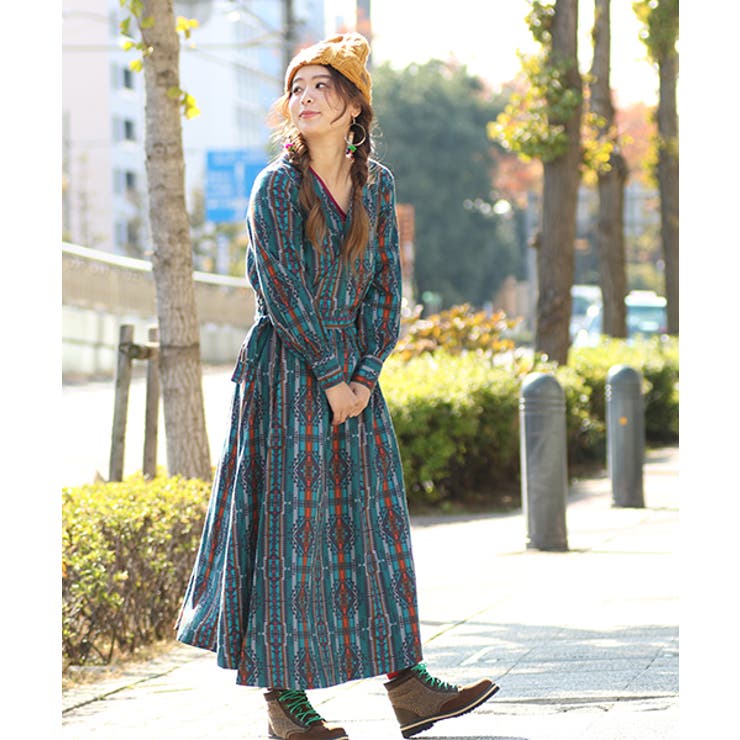 ワンピース nyacha バブーシュカ付タックフレアキャミワンピース(M OFF WHITE