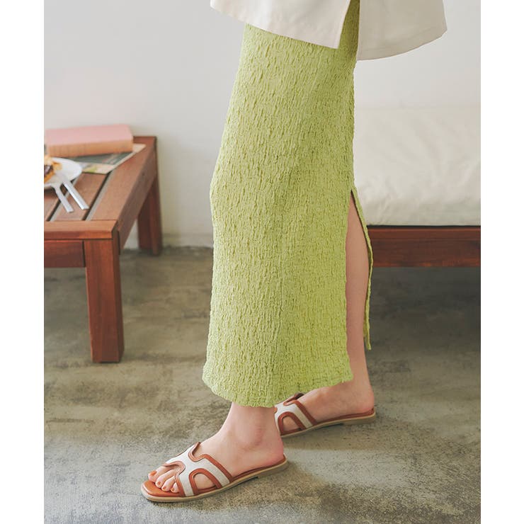 スモッキングジャガードタイトスカート 表面感のあるカットソー素材を使用 ボトムス