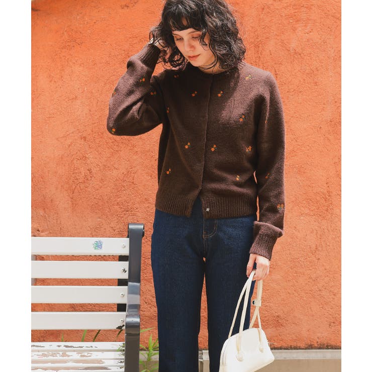 アルパカタッチフラワー刺繍カーディガン[品番：TV000016933