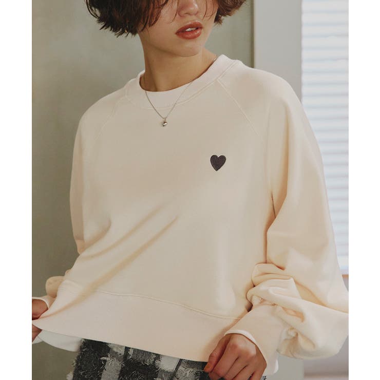 ハート刺繍ショートスウェットプルオーバー[品番：TV000016913