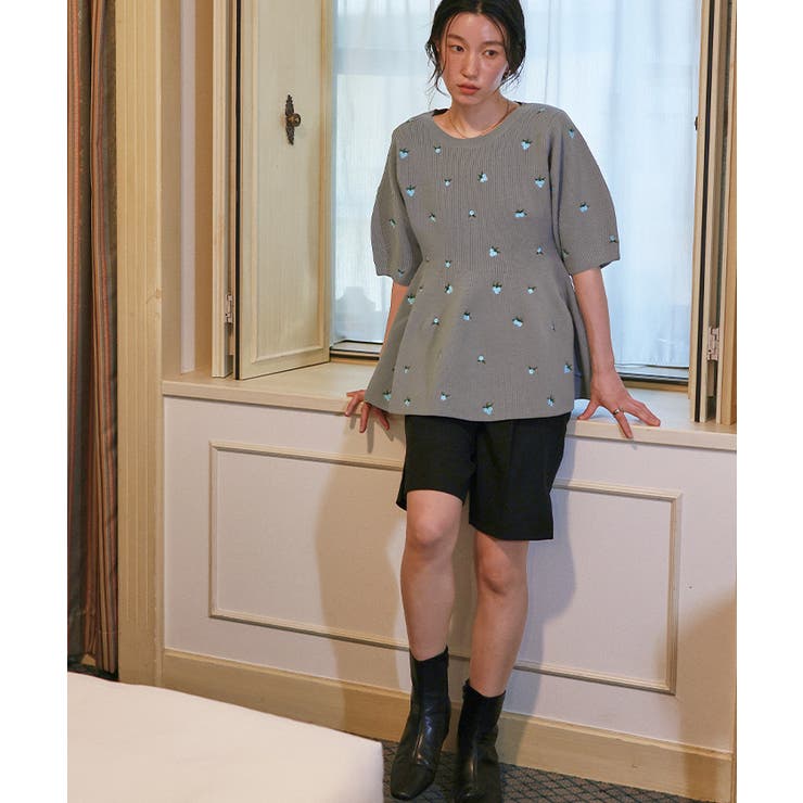 フラワー刺繍ペプラムニットトップス | titivate | 詳細画像8 