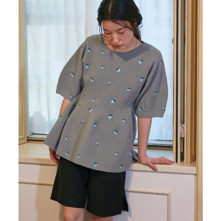 フラワー刺繍ペプラムニットトップス | titivate | 詳細画像9 