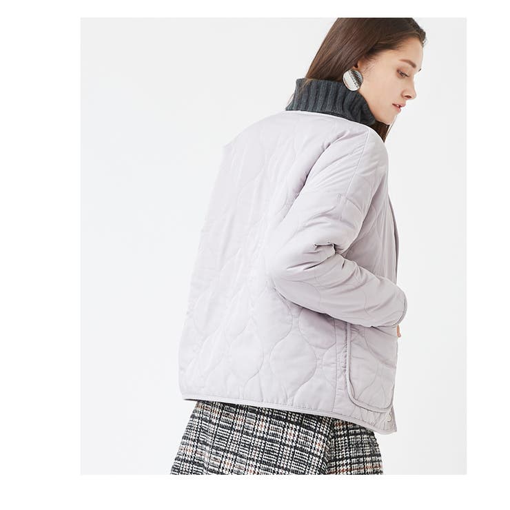 Vネックリバーシブルボアブルゾン トレンドのキルティングジャケット