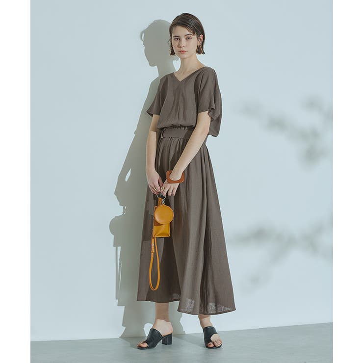 ベルト付バックボタンワンピース ボタンデザインで後ろ姿も可愛い ワンピース 品番 Tv Titivate ティティベート のレディースファッション通販 Shoplist ショップリスト