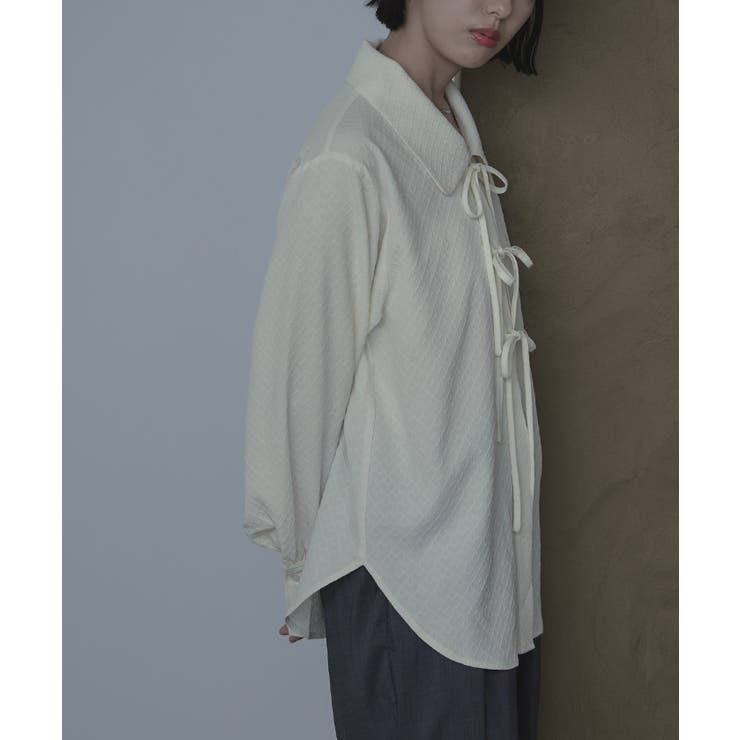 em. 予約販売 フロントリボンブラウス