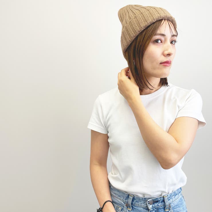 Beige | 英文字タグ付きリブ編みニット帽 レディース 帽子 |  TOKOHANA