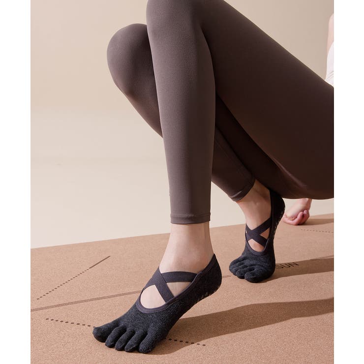 チャコールグレー | ヨガ ピラティス ソックス 靴下 5本指 くるぶし クロスバンド yoga | OSYAREVO