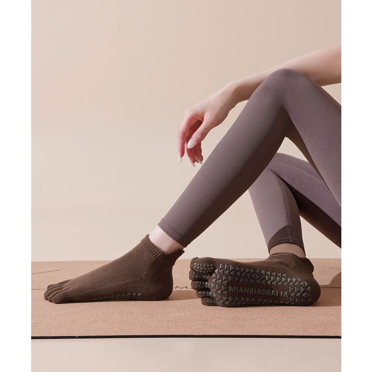 ブラウン | ヨガ ピラティス ソックス 靴下 5本指 アンクレット yoga | OSYAREVO