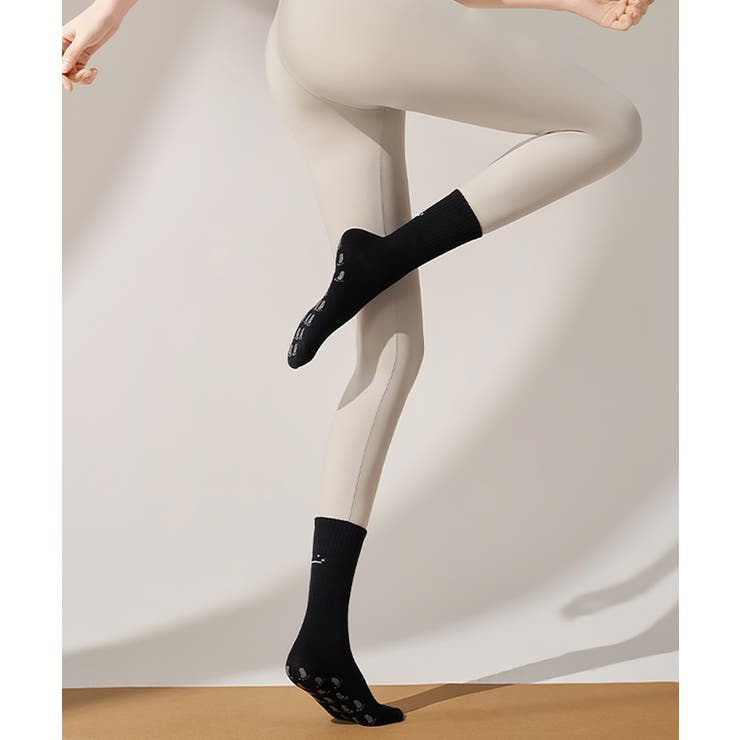 ブラック | ヨガ ソックス 靴下 ピラティス スマイル | OSYAREVO