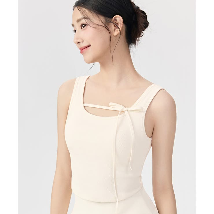 ホワイト | ヨガウェア トップス カップ付き タンクトップ リブ | OSYAREVO