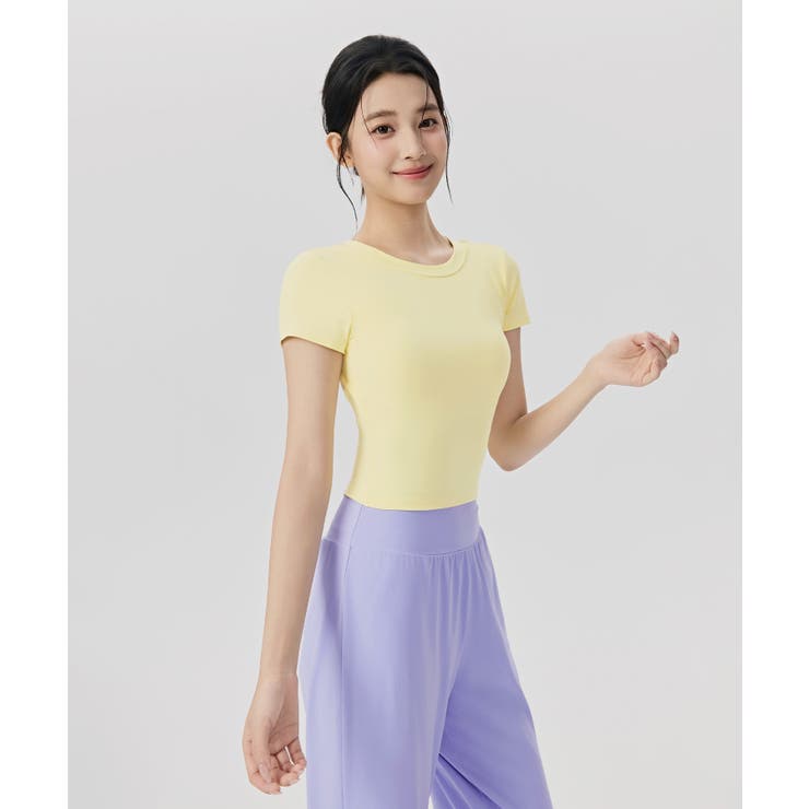 ヨガウェア トップス カップ付き バックオープン 半袖 | OSYAREVO | 詳細画像15 