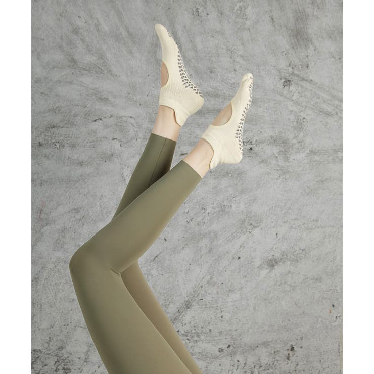 オフホワイト | ヨガ ソックス 靴下 5本指 ピラティス	 | OSYAREVO