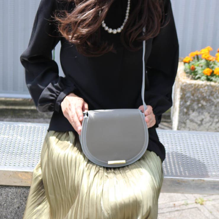 Cuyana mini chain saddle bag clearance