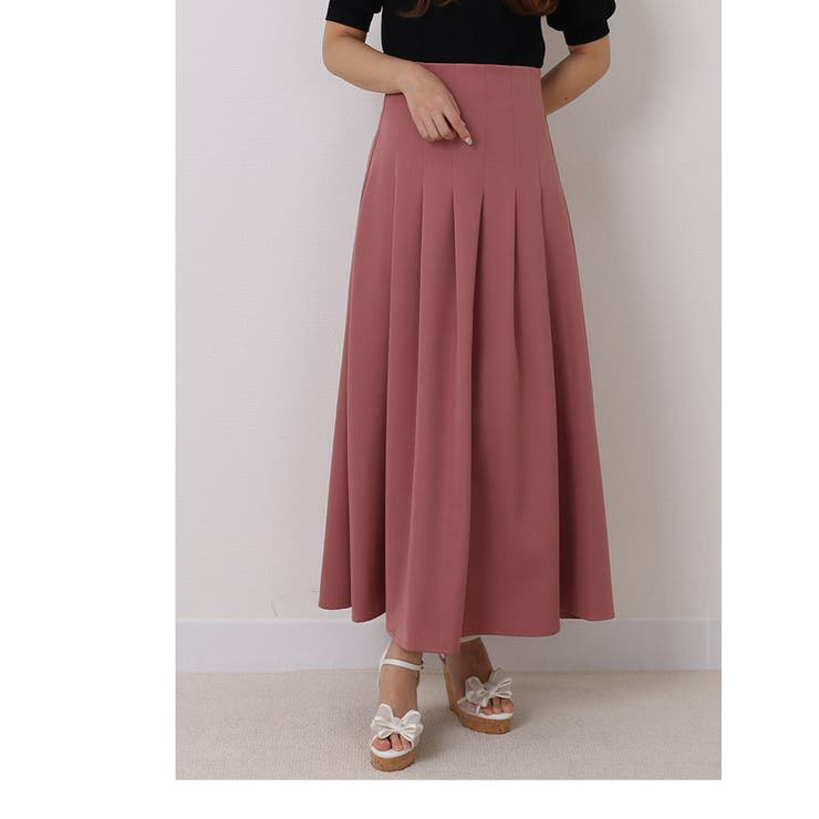 新品未使用♡ リバティ生地使用 Wild Flowers タックフレアースカート 新品未使用♡ リバティ生地使用 Wild Flowers タックフレアー