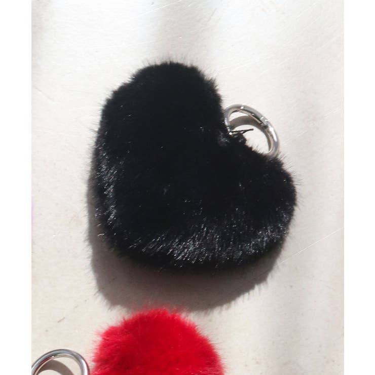 ブラック | フェイクファーハートポーチチャーム | TRYSIL