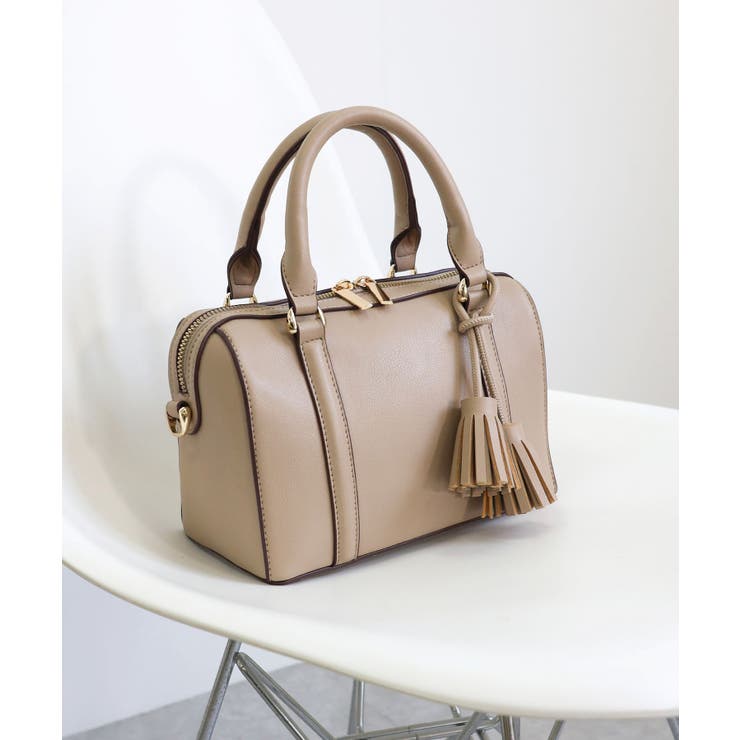 グレージュ | NERINE / タッセルチャーム付き ミニボストンバッグ | TRYSIL