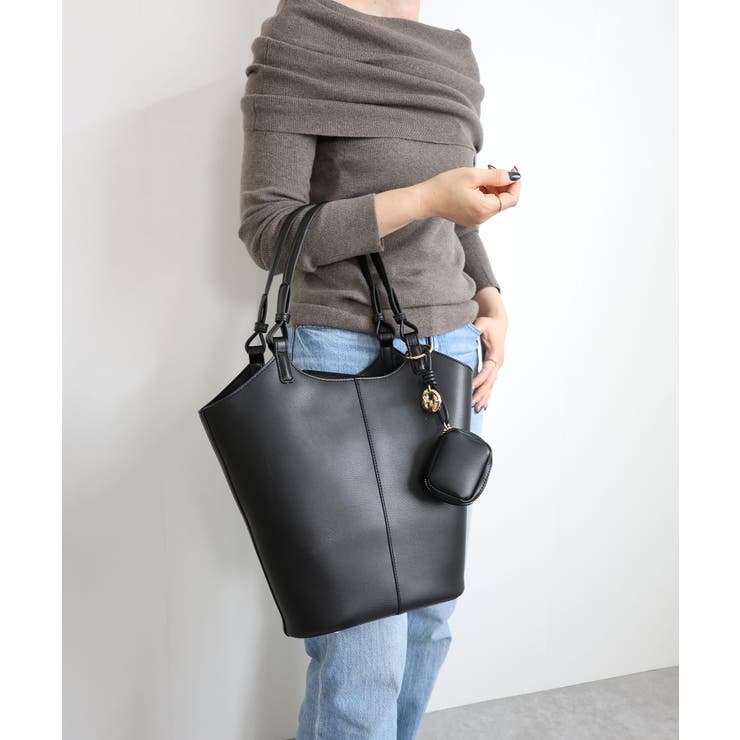 ブラック | 【オールシーズン/A4/通勤通学】チャーム付き バケットトートバッグ | TRYSIL