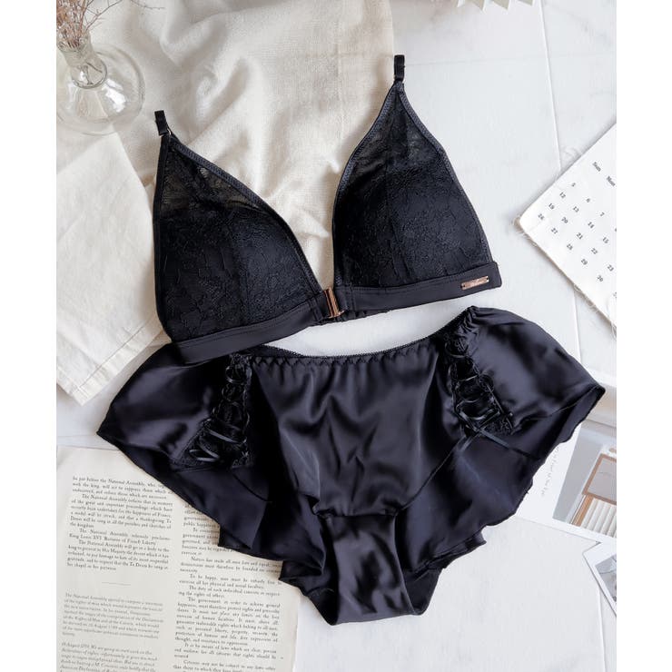 New★ ★ロゴパッチ ビキニ ブラック ブラレット ブラック リバーレーストリム パッド付きブラレット | La Perla