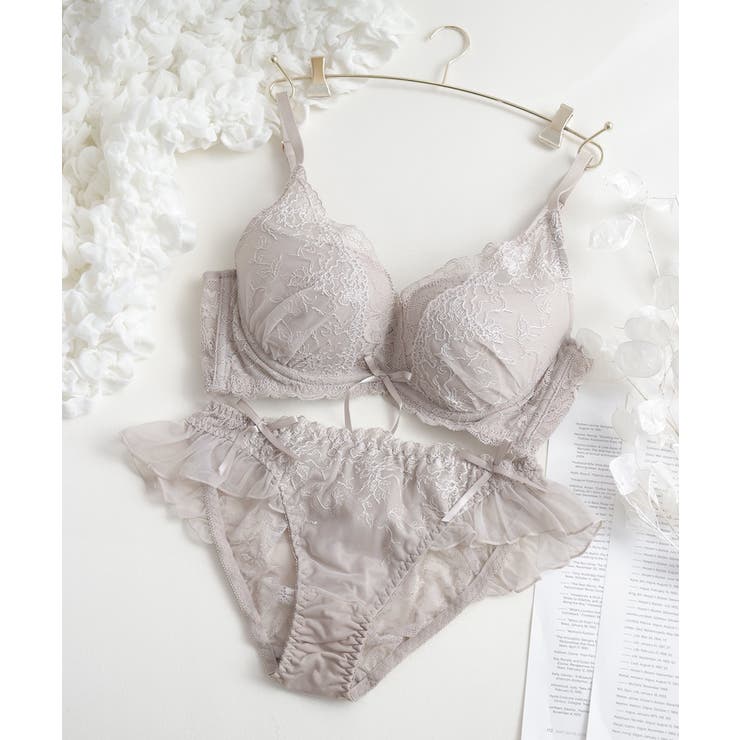 グレージュ/Bタイプ(バックレースショーツ) | 痛くない脇高谷間ブラ&ショーツ～Leeneシリーズ～ フルールシャワーカシュクー… | tu-hacci 