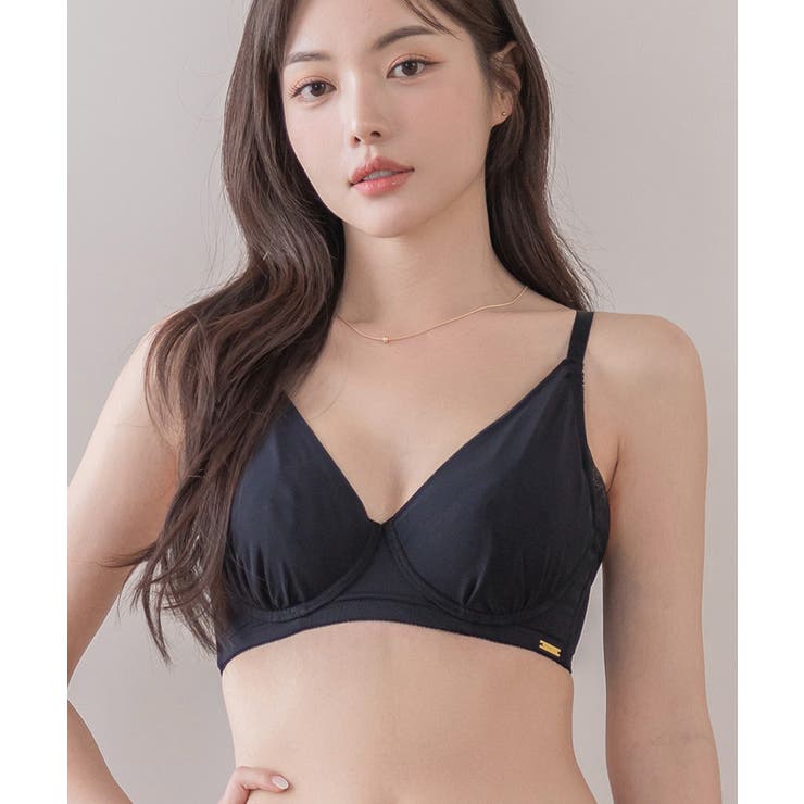 ブラック