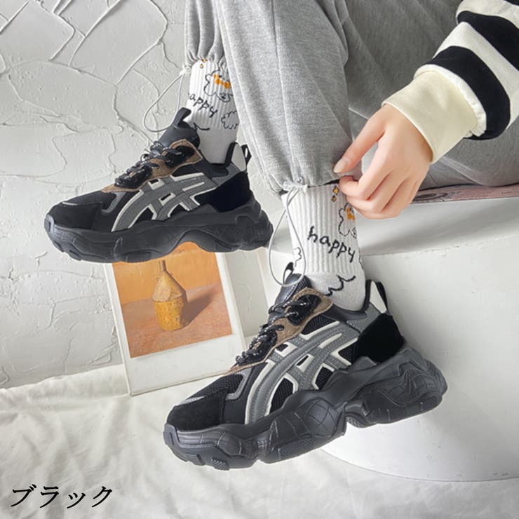 ブラック