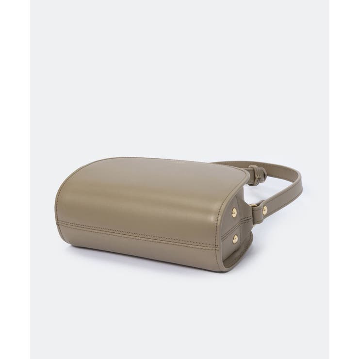 【楽天スーパーSALE★32%OFF】アーペーセーA.P.Cショルダーバッグレディースバック肩掛けレザーハーフムーンプレゼントキレカジ無地シンプル誕生日オシャレギフト革ブランドロゴミニバッグクリスマス全3色PXAWV-F61392