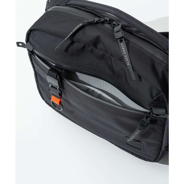 ブラックエンバーBLACKEMBERGRIPSLINGボディバッグメンズバッググリップスリングショルダーバッグミニマル防水ナイロンブラック