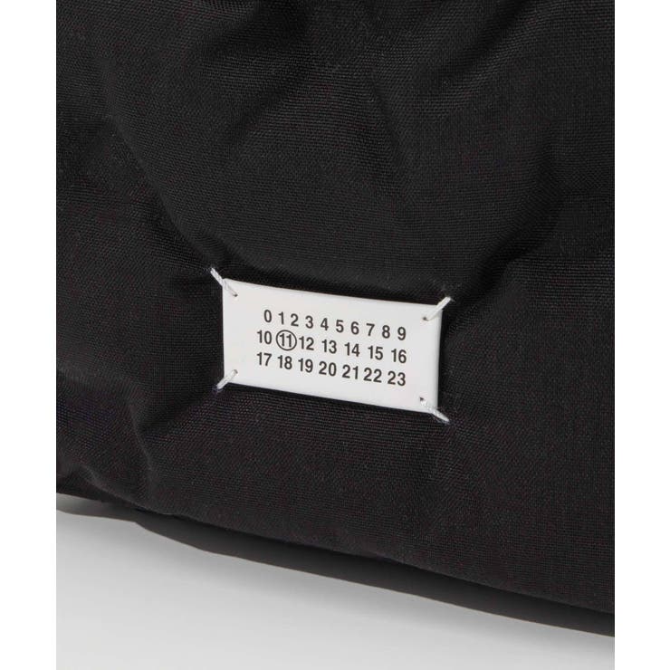 メゾンマルジェラMAISONMARGIELASB2WA0003P1511バックパックメンズレディースバッググラムスラムスポーツキッシュスモールデイパックリュックサックお出かけレザープレゼントギフトナンバーロゴ通勤通学ブラックGLAMSLAMSPORTBACKPACKSMALL