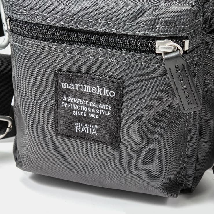 マリメッコMarimekko026992ショルダーバッグROADIEレディースバック肩掛けカジュアルCASH&CARRYシンプルローディーROADIEお出かけアウトドア黒お手軽お祝いプレゼント斜め掛け記念ブラック全2色999900