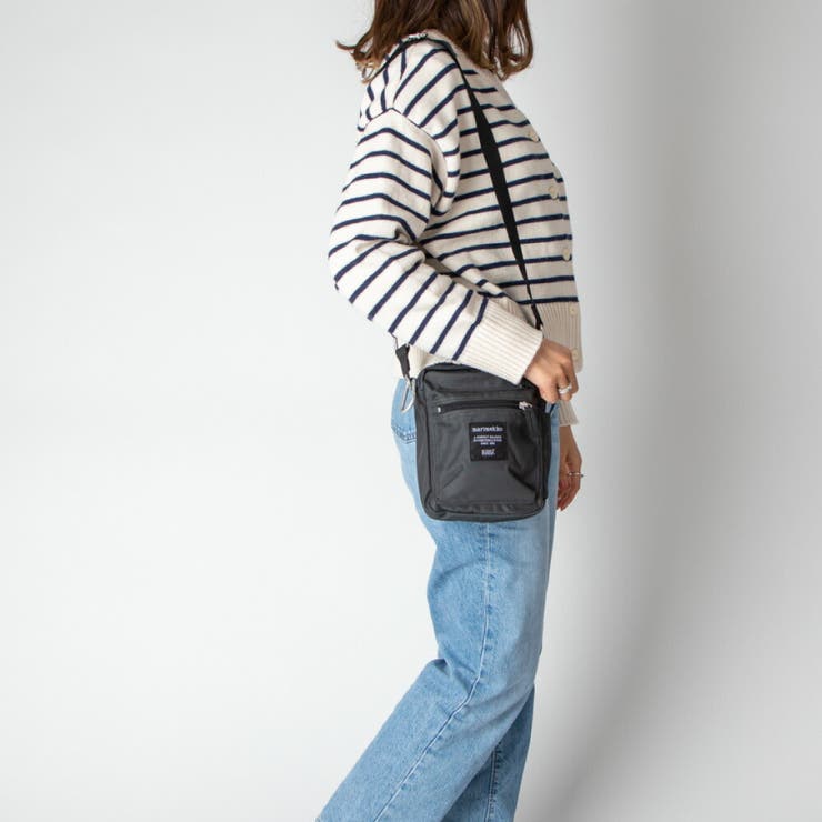 マリメッコMarimekko26992ショルダーバッグROADIEレディースバック肩掛けカジュアルCASH&CARRYシンプルローディーROADIEお出かけアウトドア黒お手軽お祝いプレゼント斜め掛け記念ブラック