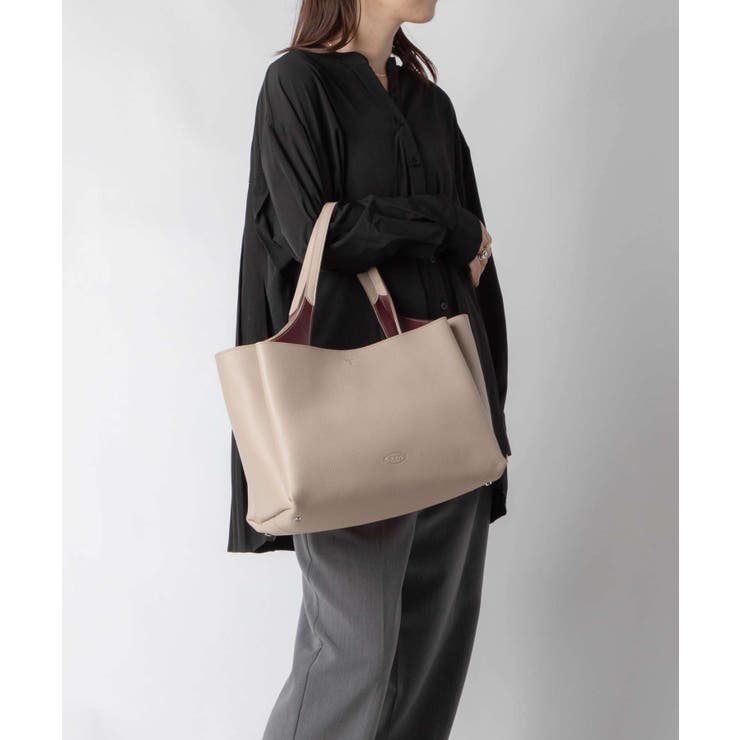 トッズTOD'SXBWAPAF9300QRIトートバッグレディースバッグハンドバッグレザーチャーム付き手提げミディアムバッグブランドロゴ通勤旅行おしゃれプレゼントギフト贈り物シンプル誕生日記念お祝いトープダークブラウン