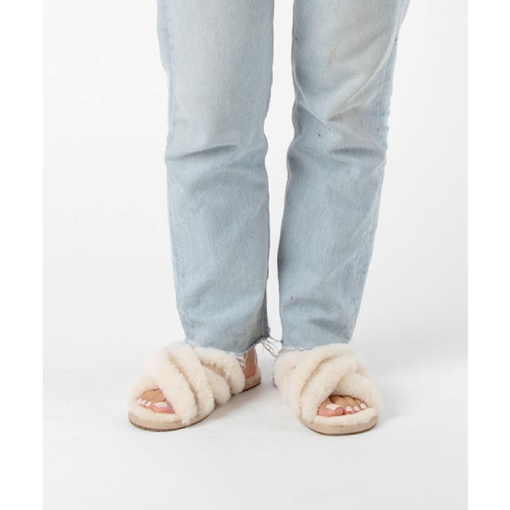 アグUGG1123572サンダルスカッフィータレディースシューズスライドサンダルファーSCUFFITAロゴ普段使いルームシューズスリッパおしゃれ靴ウィンター防寒かわいい女性おしゃれクロスストラップシープスキンブラックサンドチャコール22.0～25.0cm