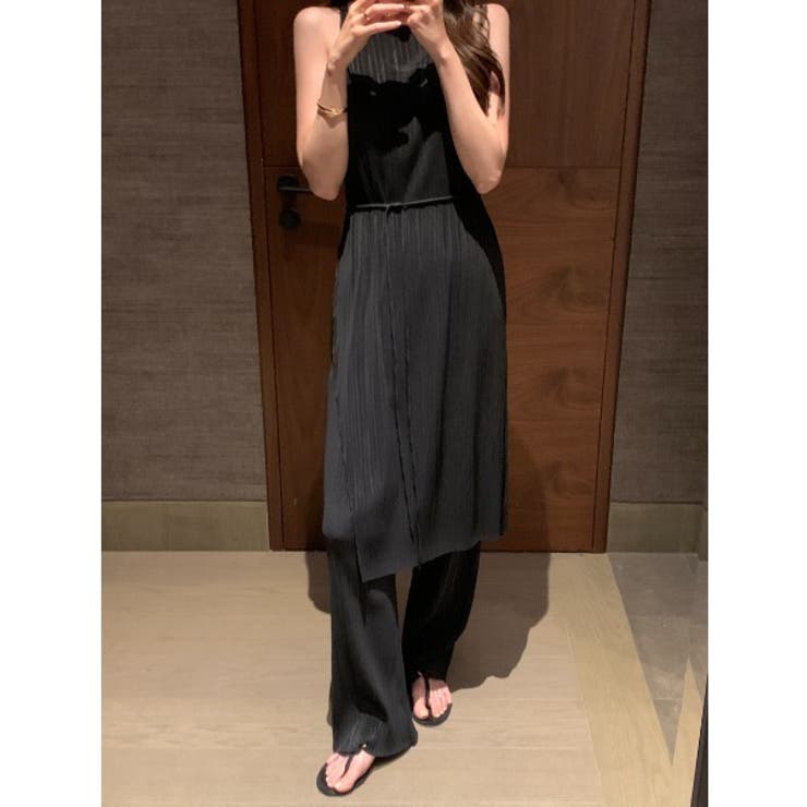 ブラック | スリット袖なしトップスパンツセットアップ | Ulysses