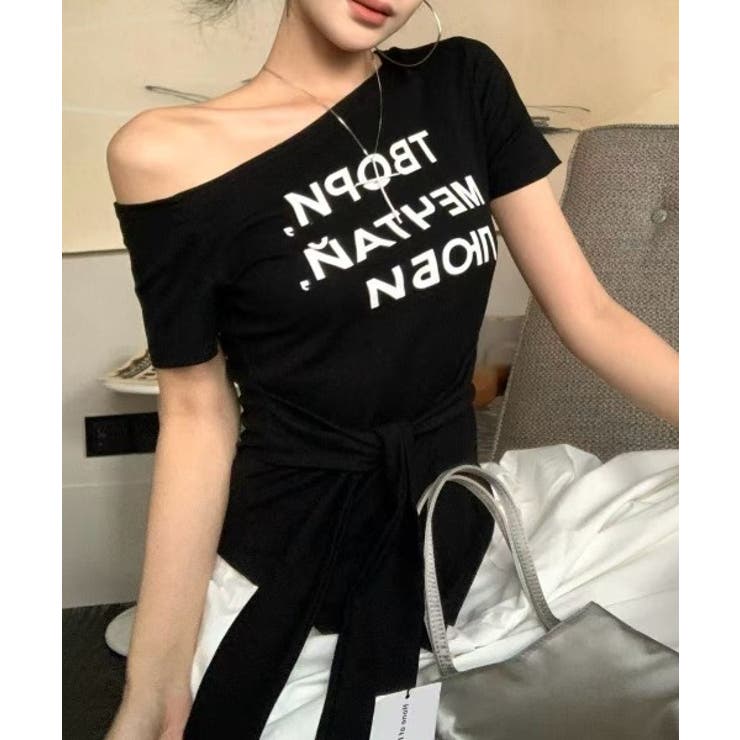 ブラック | リボンオフショルダープリントTシャツ | Ulysses