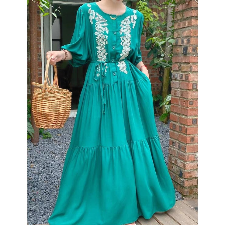 グリーン | 刺繍ベルト付き半袖ノーカラーリラックスワンピース | Ulysses