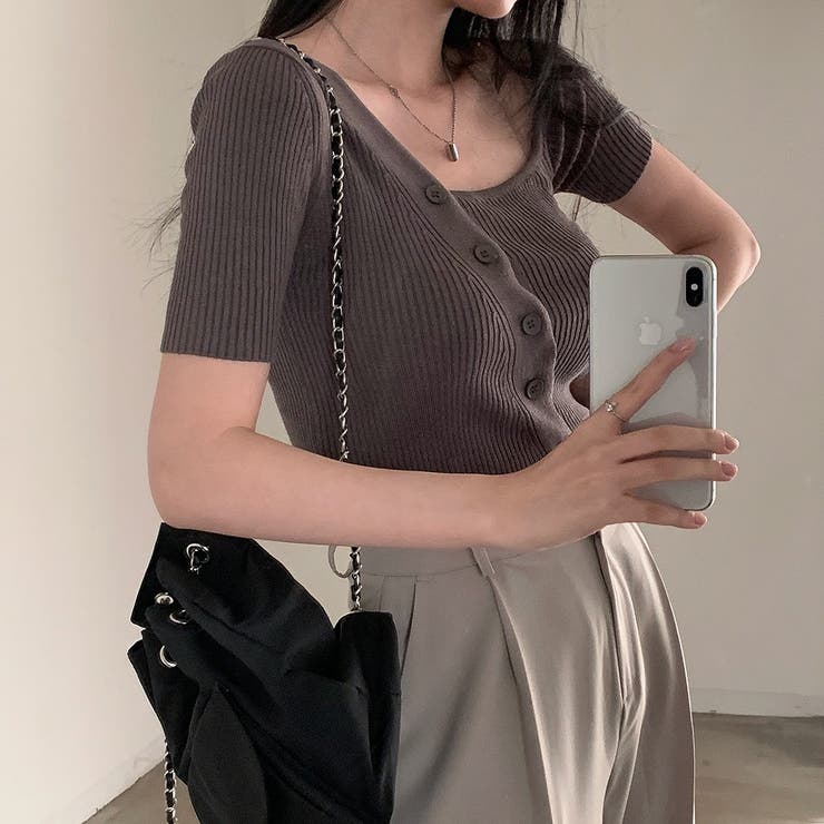 アシメネックボタンデザイン半袖ニット | Ulysses | 詳細画像3 