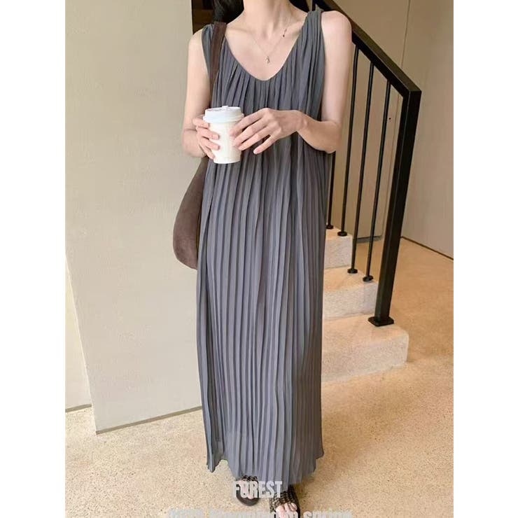 グレー | 袖なしVネックプリーツワンピース | Ulysses