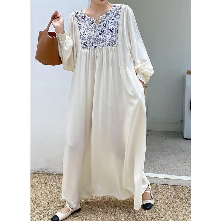 オフホワイト | リボン刺繍長袖ワンピース | Ulysses